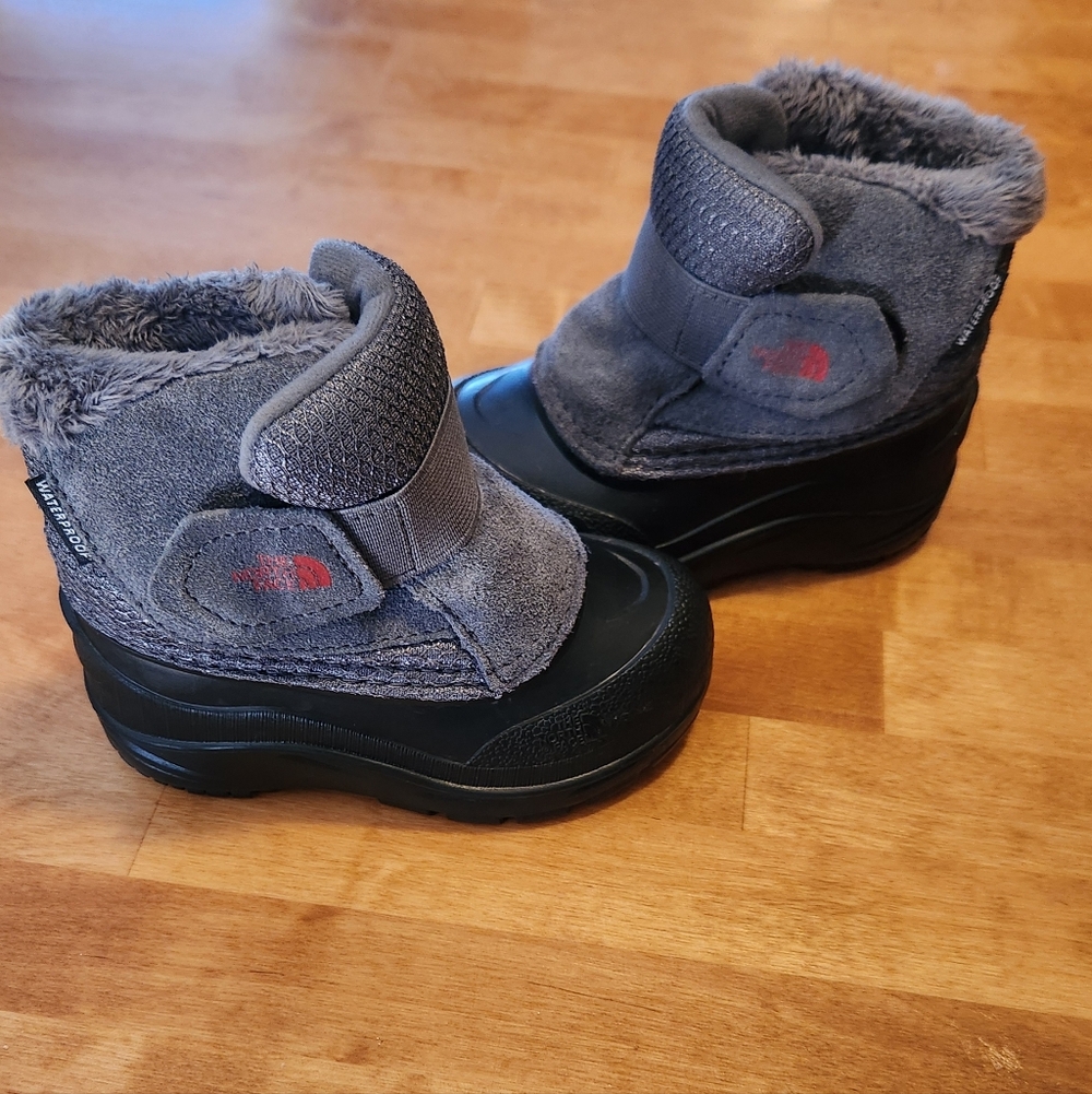 Kids North Face Gray and Black Winter Boots